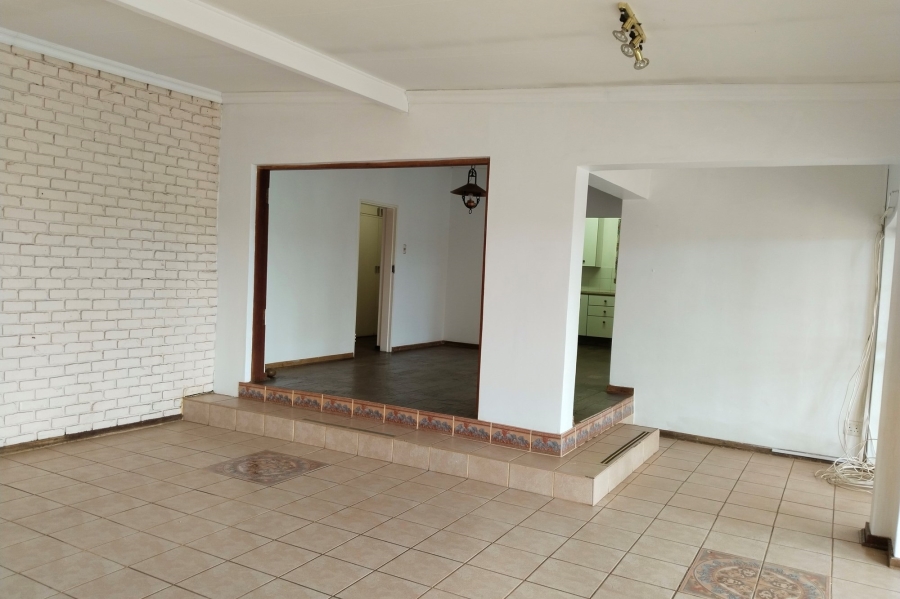 4 Bedroom Property for Sale in Hartbeespoort Rural North West